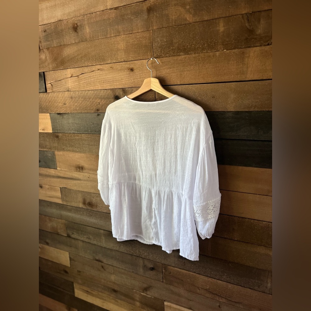 Unique Spectrum White Boho Peasant Blouse with Crochet Lace Trim Women’s L - Picture 9 of 9